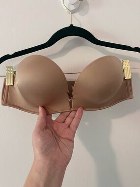 Victoria’s Secret Bombshell Strapless Multiway Bra Push Up Beige Nude 32B
